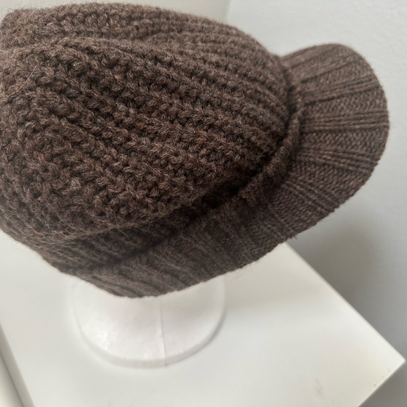 UGG RIB KNIT HAT NEW BROWN RARE BRIM CAP STYLE - Picture 3 of 3